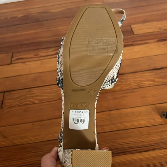 Bamboo "Compose" Platform Block Heels in Iridescent Snakeskin - NIB - Size 9 - Picture 9 of 13